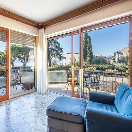 D'oro View
